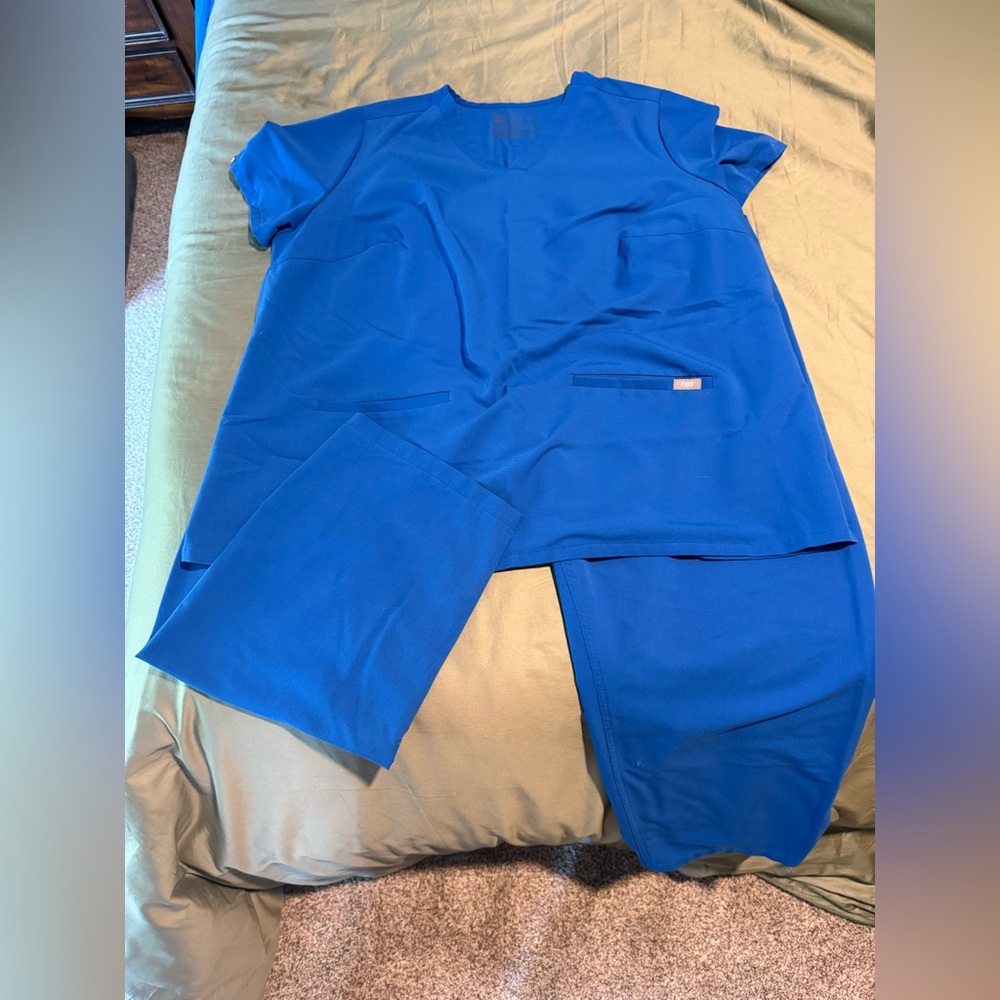 Figs Women's Blue Scrub Set